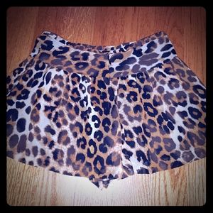 Express leopard skort